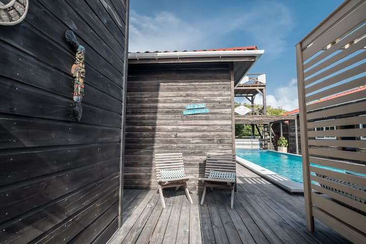 * Cozy Cabana Retreat with Pool - Queen Cabana #2 in Caye Caulker