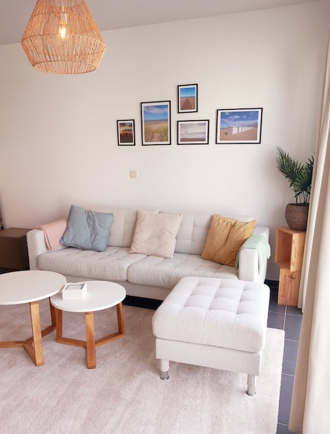 Successful Airbnb property: cozy 2 room apartment - quiet - close to the sea in Koksijde