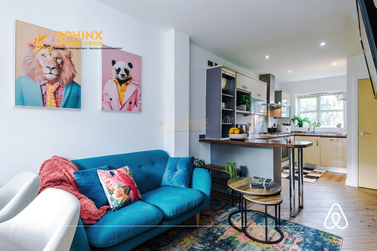 Popular Airbnb listing: 4BRSpaciousHouse|TraffordCentre|ManchesterAirport in Ringway