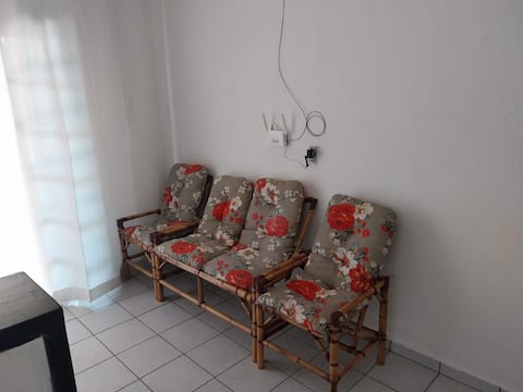 Top Airbnb: 2 Blocks from the Beach | 4 Minutes to Boqueirão | 10 seats em Ilha Comprida