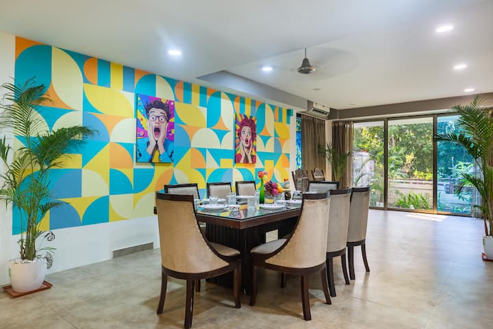 Dining area image 3