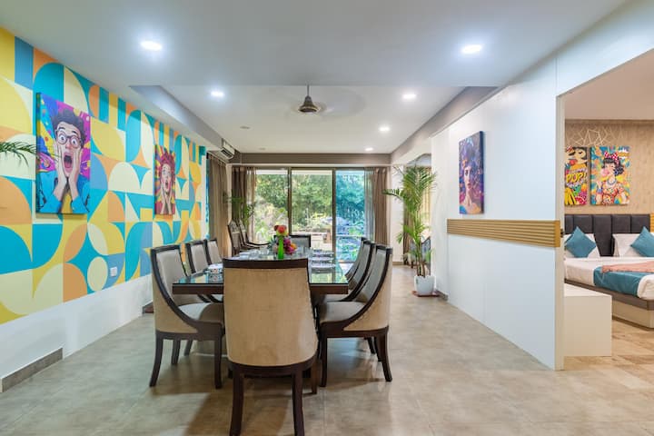 Dining area image 5