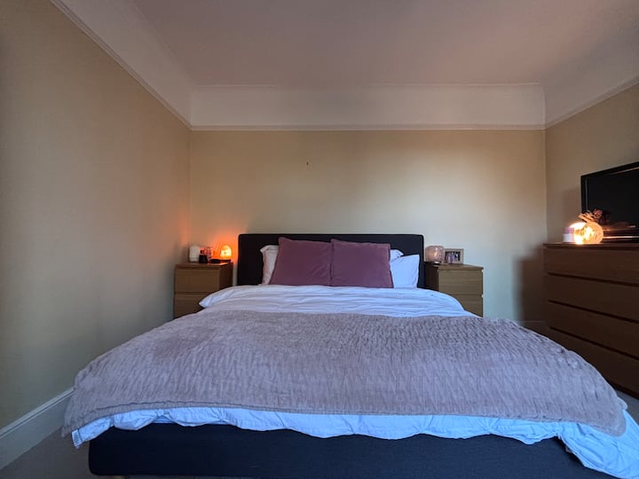 غرفة النوم 2