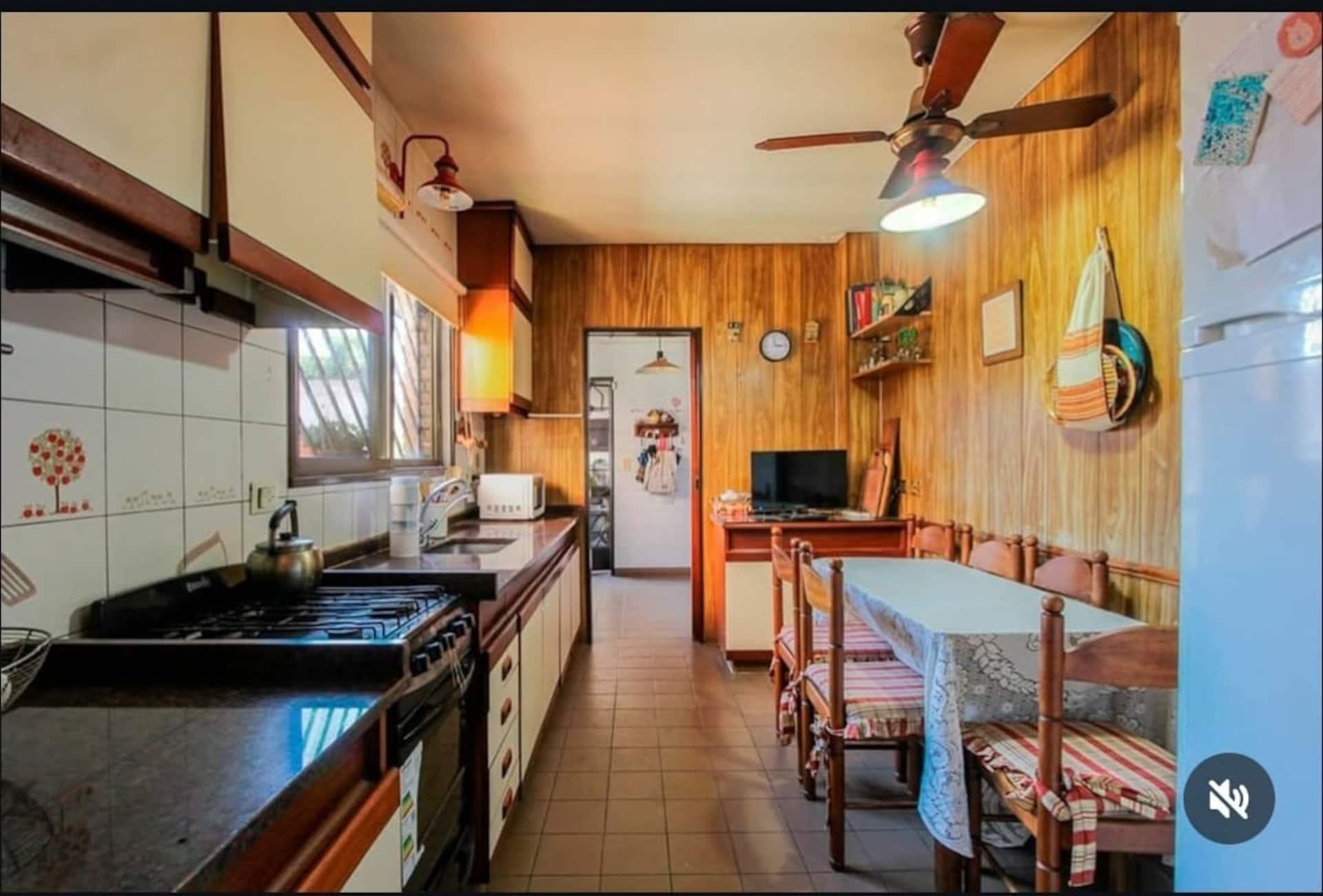 Room in a family home in Vicente López