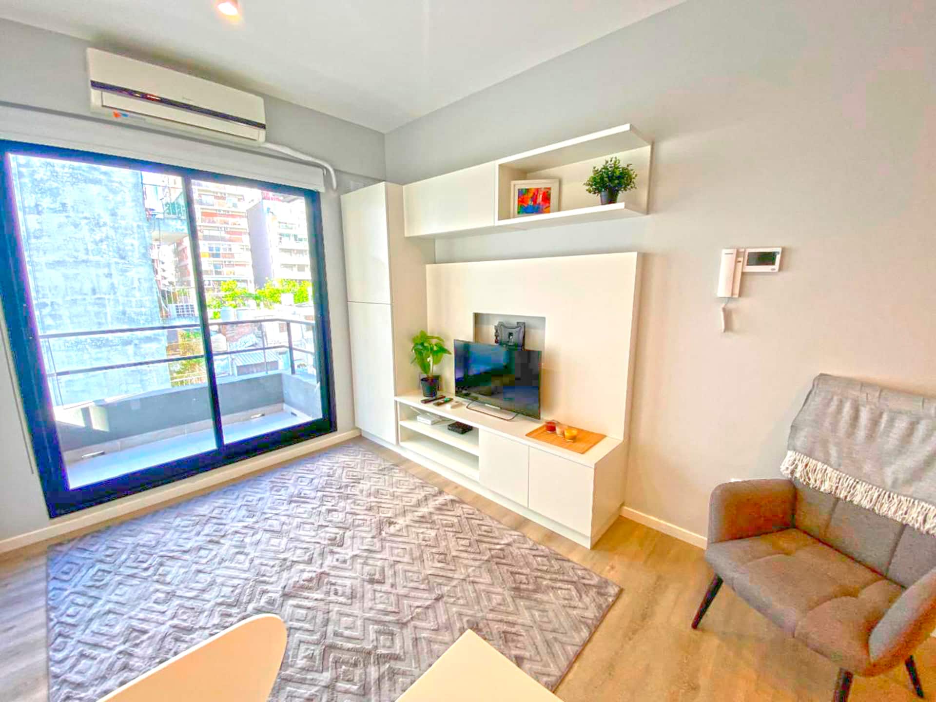 Equipped one-bedroom apartment with balcony in Colegiales