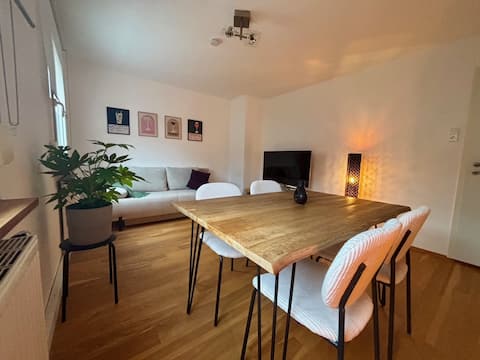 Oak floor meets city flair.
