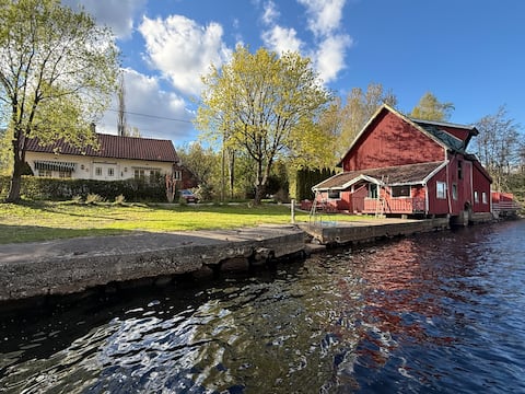 The main house at Kvina Camping