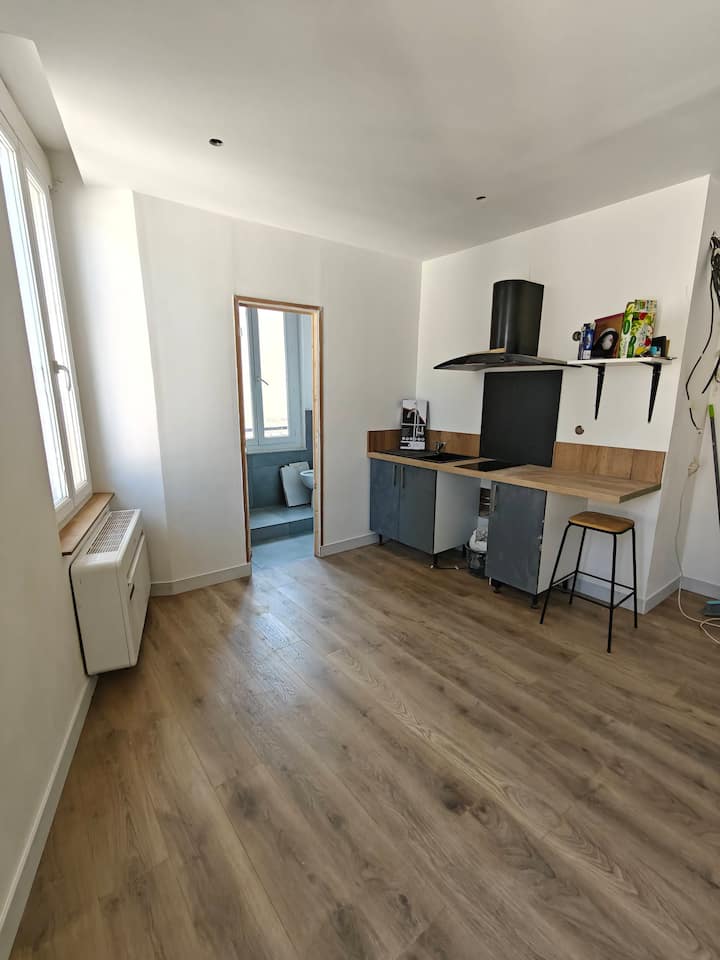Studio Lumineux Rénové à 300m Du Centre D'avignon - Avignon