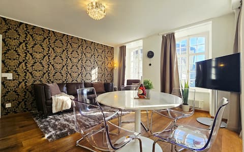 Successful Airbnb property: Historic Gem on Old Town Square in Thun