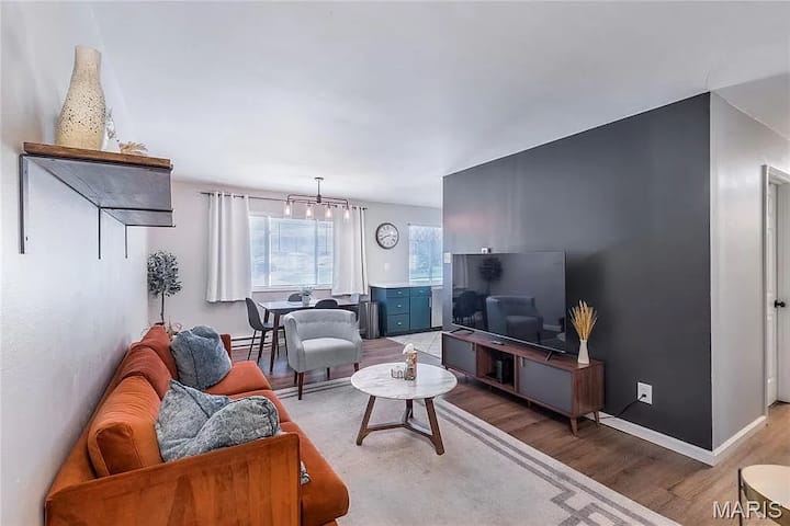 Cozy South County Condo - Arnold, MO