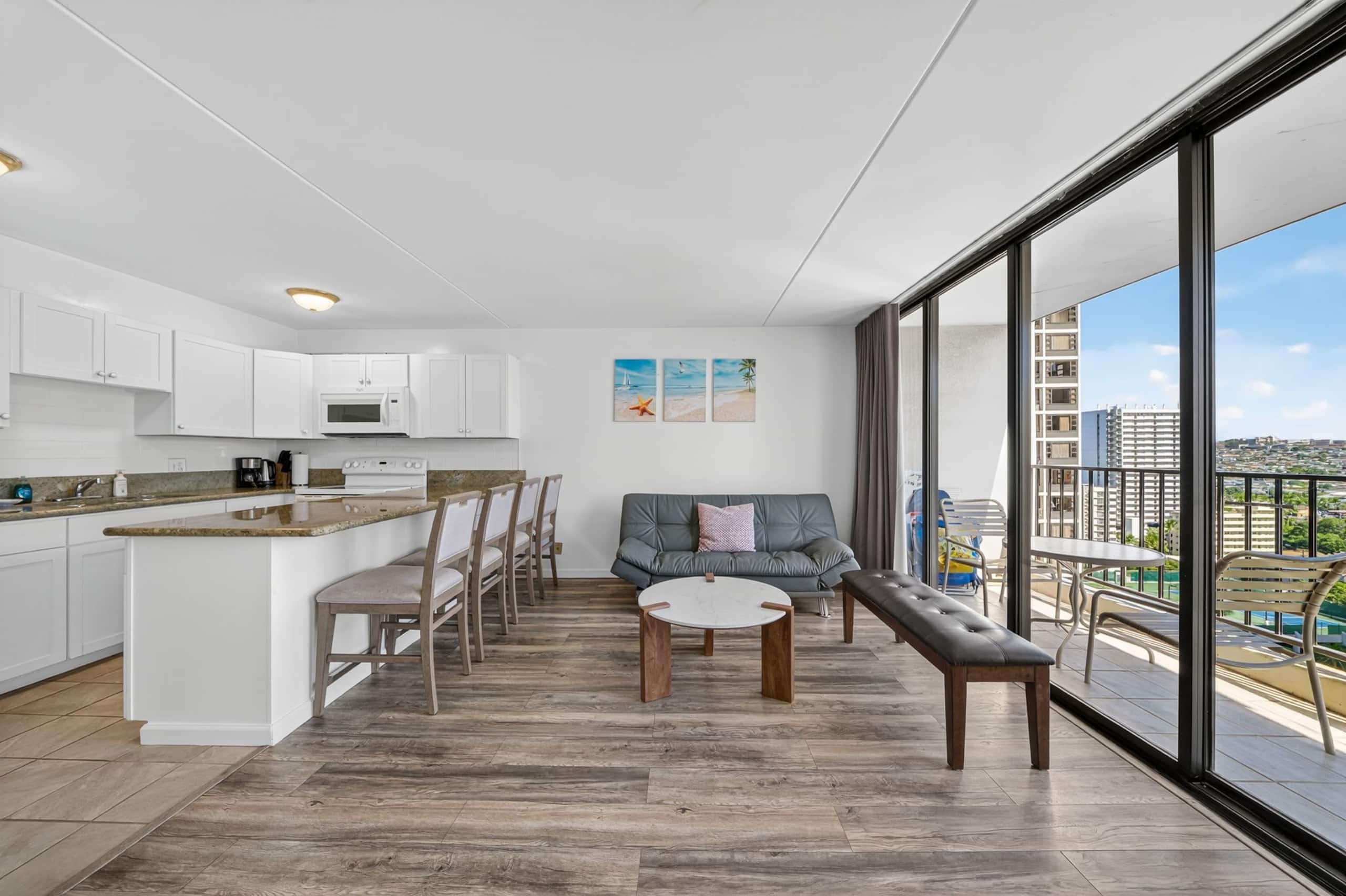 Condo in Honolulu · ★4.95 · 1 bedroom · 3 beds · 1 private bath - Image 28