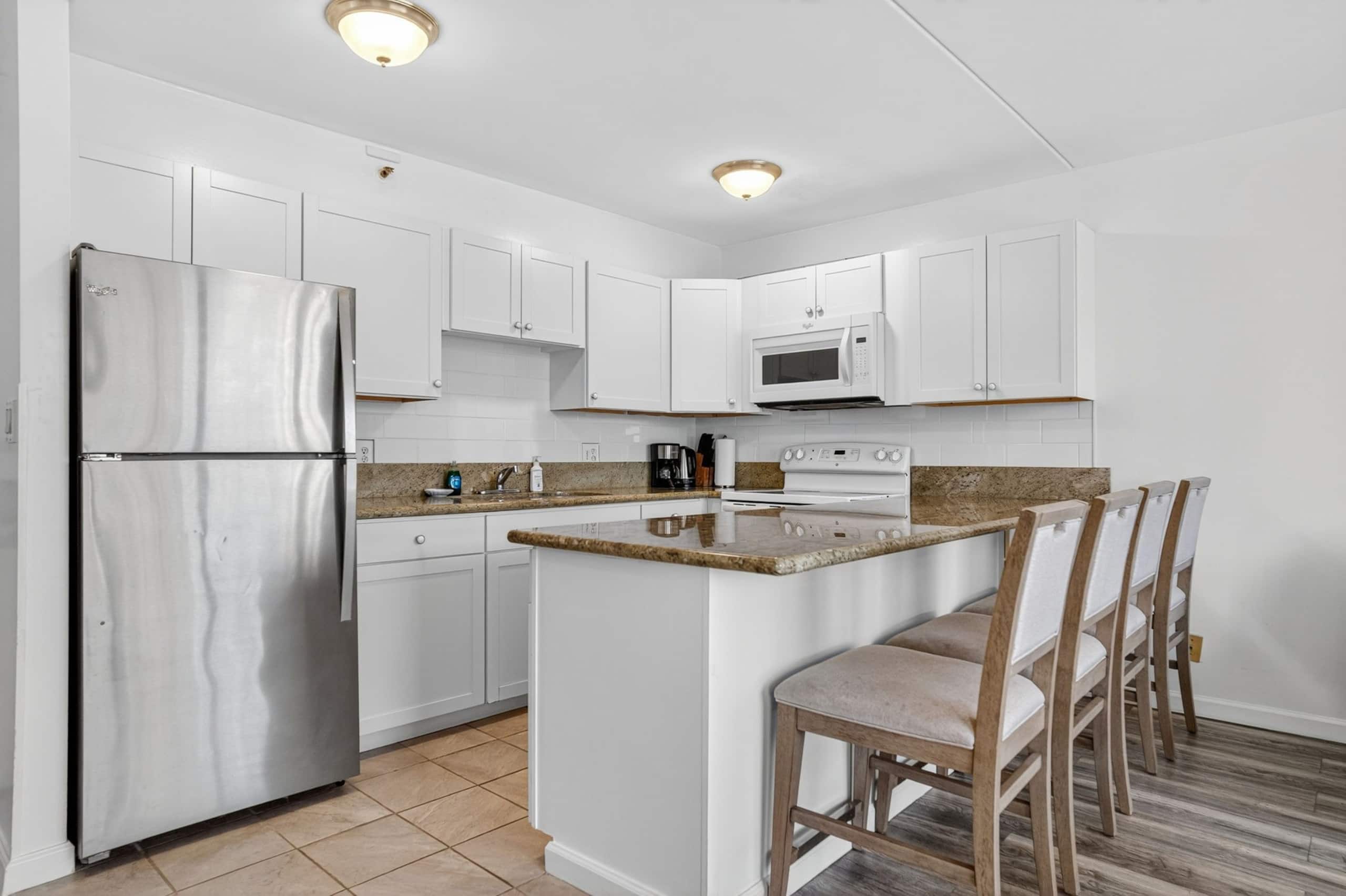Condo in Honolulu · ★4.95 · 1 bedroom · 3 beds · 1 private bath - Image 47