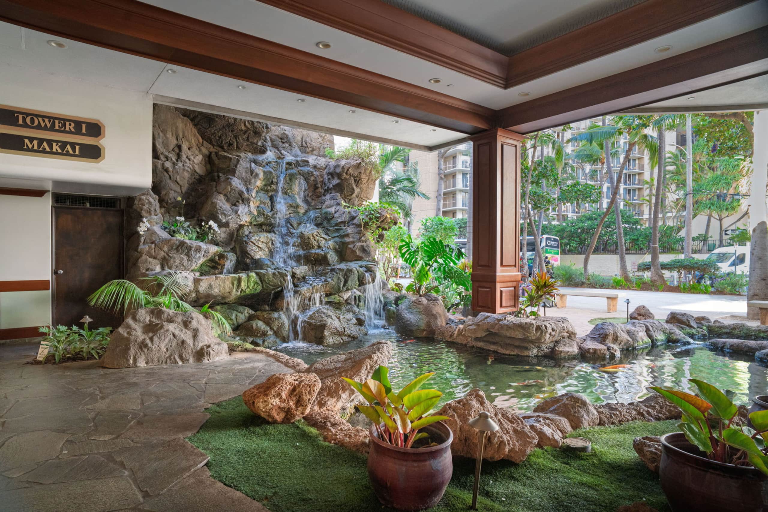 Condo in Honolulu · ★4.95 · 1 bedroom · 3 beds · 1 private bath - Image 35