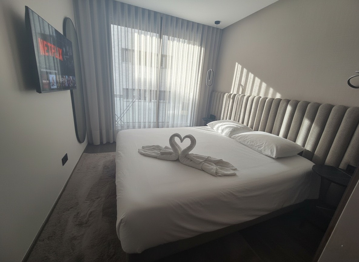 Apartment in Casablanca  485  1 bedroom  2 beds  1 bathroom - image 2