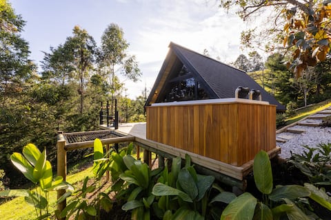 Alpine Cabin + Jacuzzi (Private)