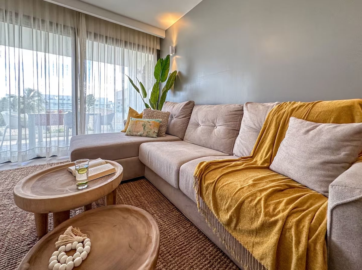 Photo inspiration: Gallery Detail: Cana Life Luxury Sky Pool Penthouse Apartments For Rent In