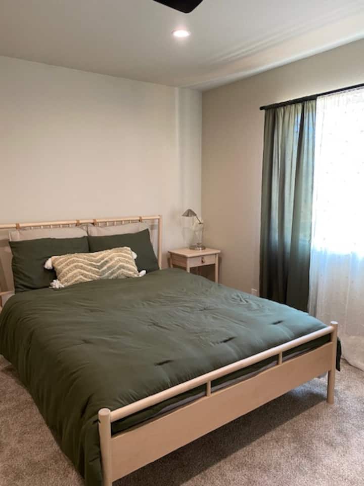 Dhoma E parë E gjumit