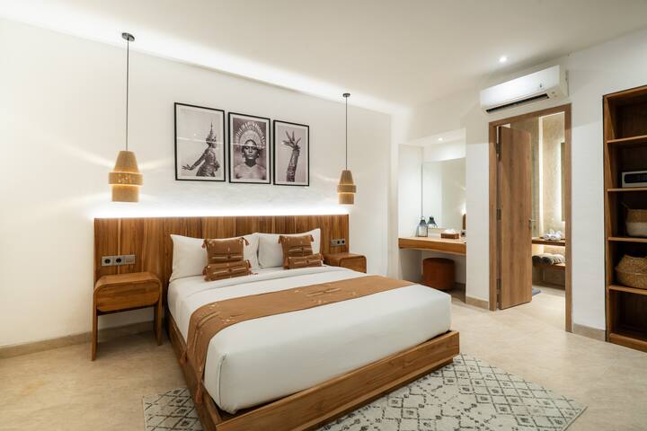 Lizok: Family 5BR Villa w/Infinity Pool, Gym & Spa