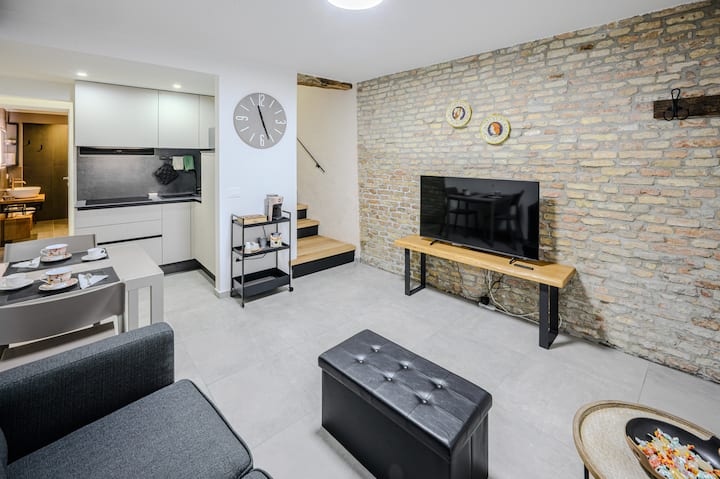 La Tana Del Daino 
Holiday House - Urbino