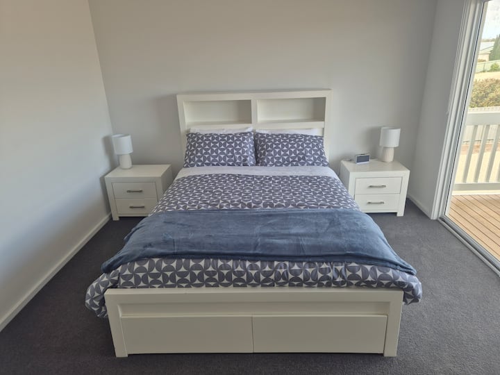 Основна спалня (горе)