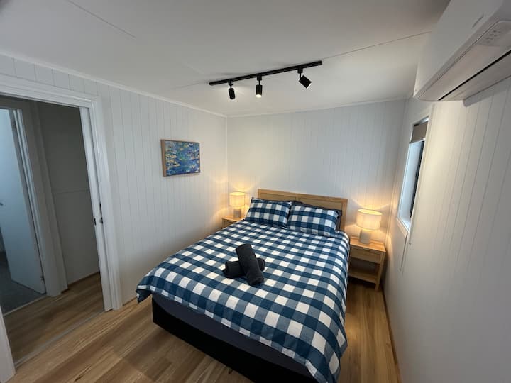 საძინებელი 1