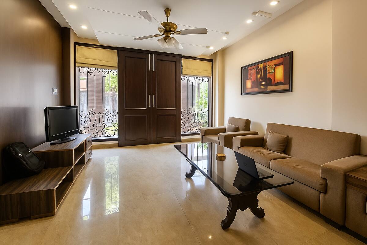 The Living Lounge & Entertainment Hall