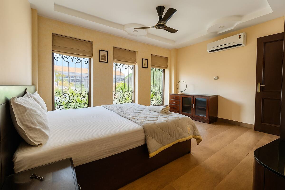 Bedroom 02 Suite at The WildFlower