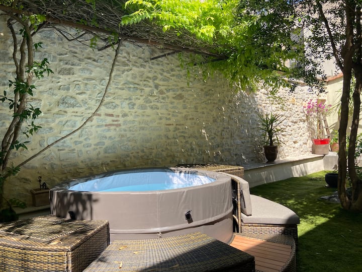 Maison Jacuzzi, Jardin, Garage En Centre-ville - Nîmes