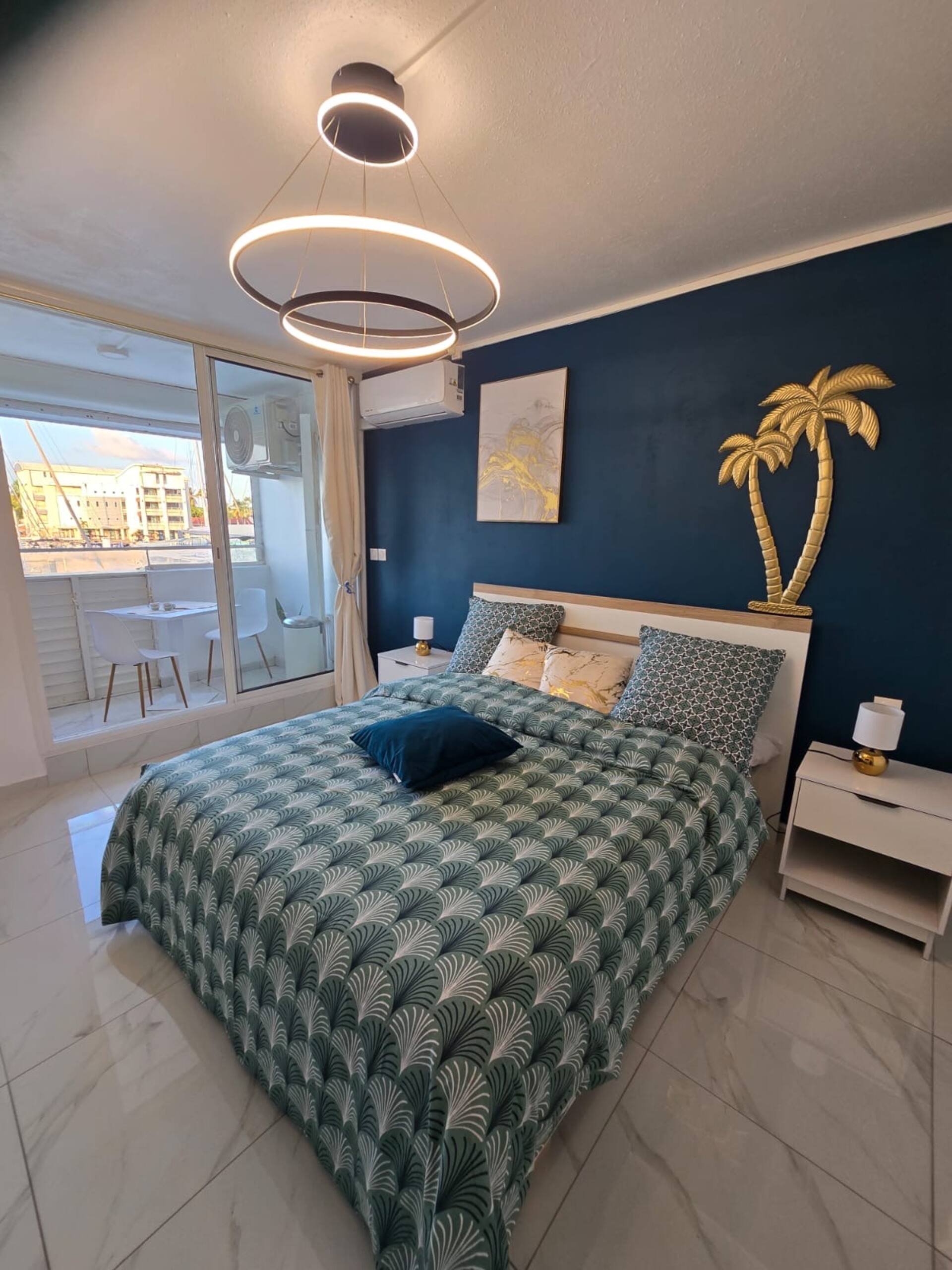 Charming studio facing Marina, golf & beach within walking distance.