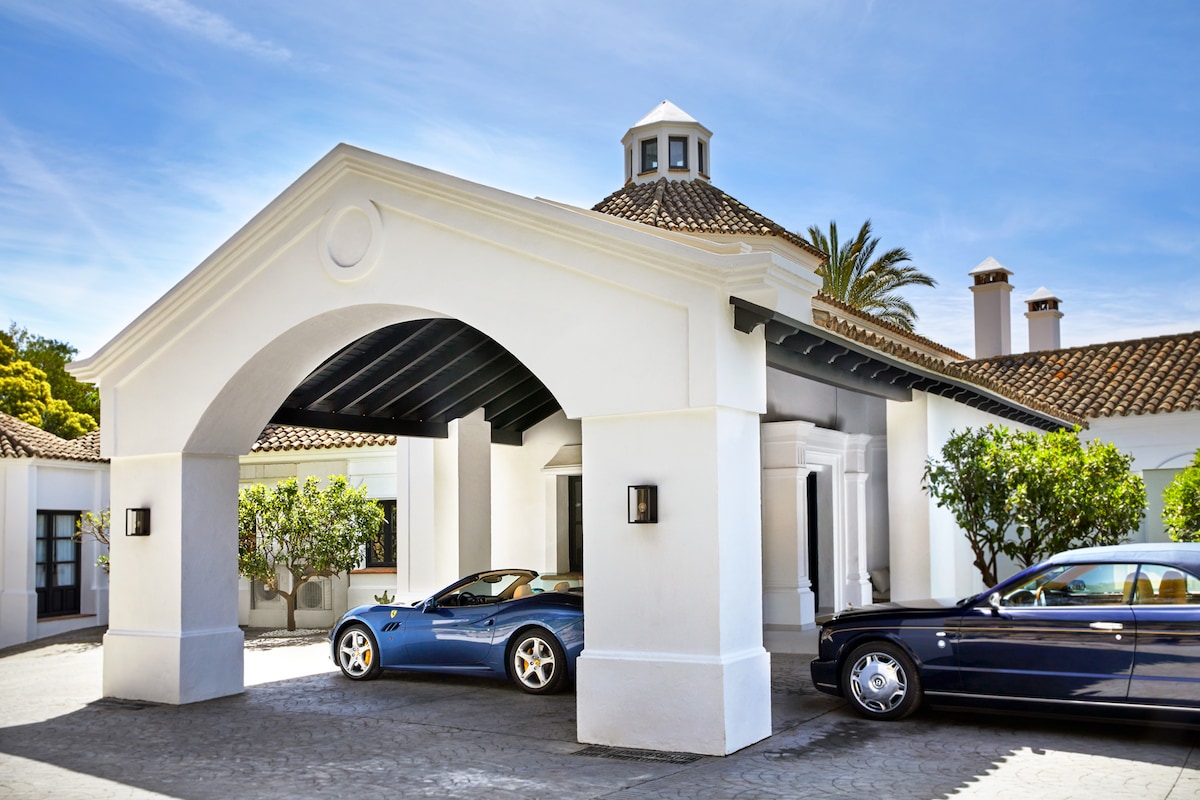 Exclusive Villa in the prestigious La Zagaleta 5