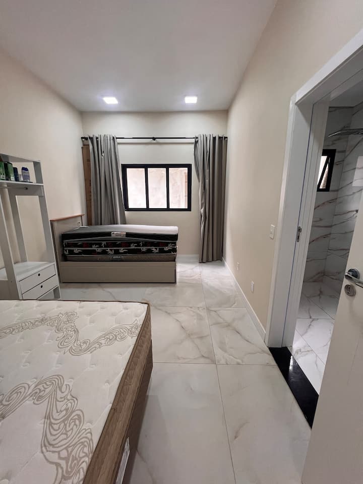 غرفة النوم 1