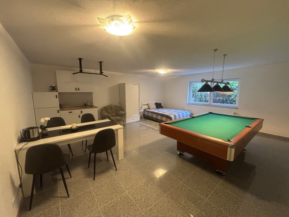 Modernes 35-m²-Untergeschoss-Studio - Alb-Donau-Kreis
