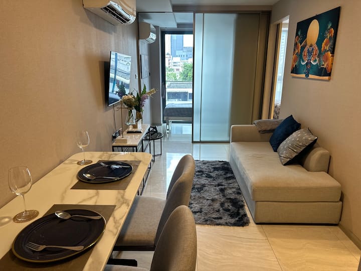 Condo2br3คน/สุขุมวิท23/gym-pool/5min To Bts Asoke - Bangkok
