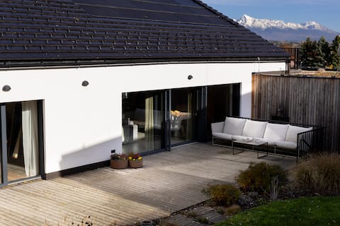 Earthen - Serene Family Retreat in Nature w/ Sauna