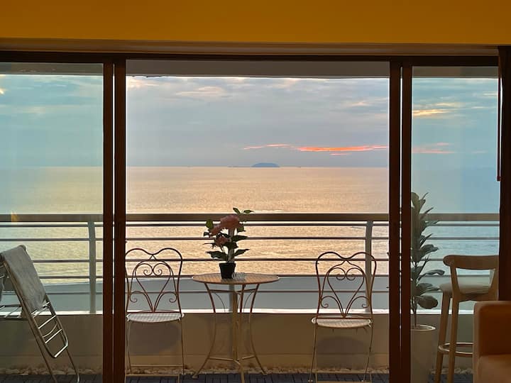 Ocean Sunset Condo | Jomtien Beachfront - Jomtien