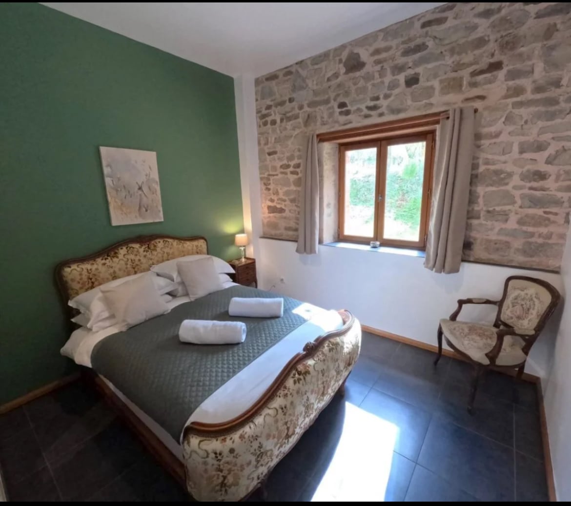 Stunning French style double bed with beautiful bed frame and headboard. Very private with a side view of the garden 