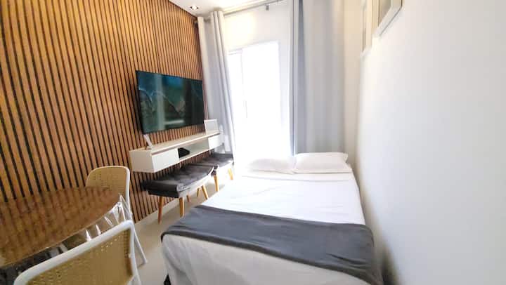 Sofá cama para 2 pessoas.