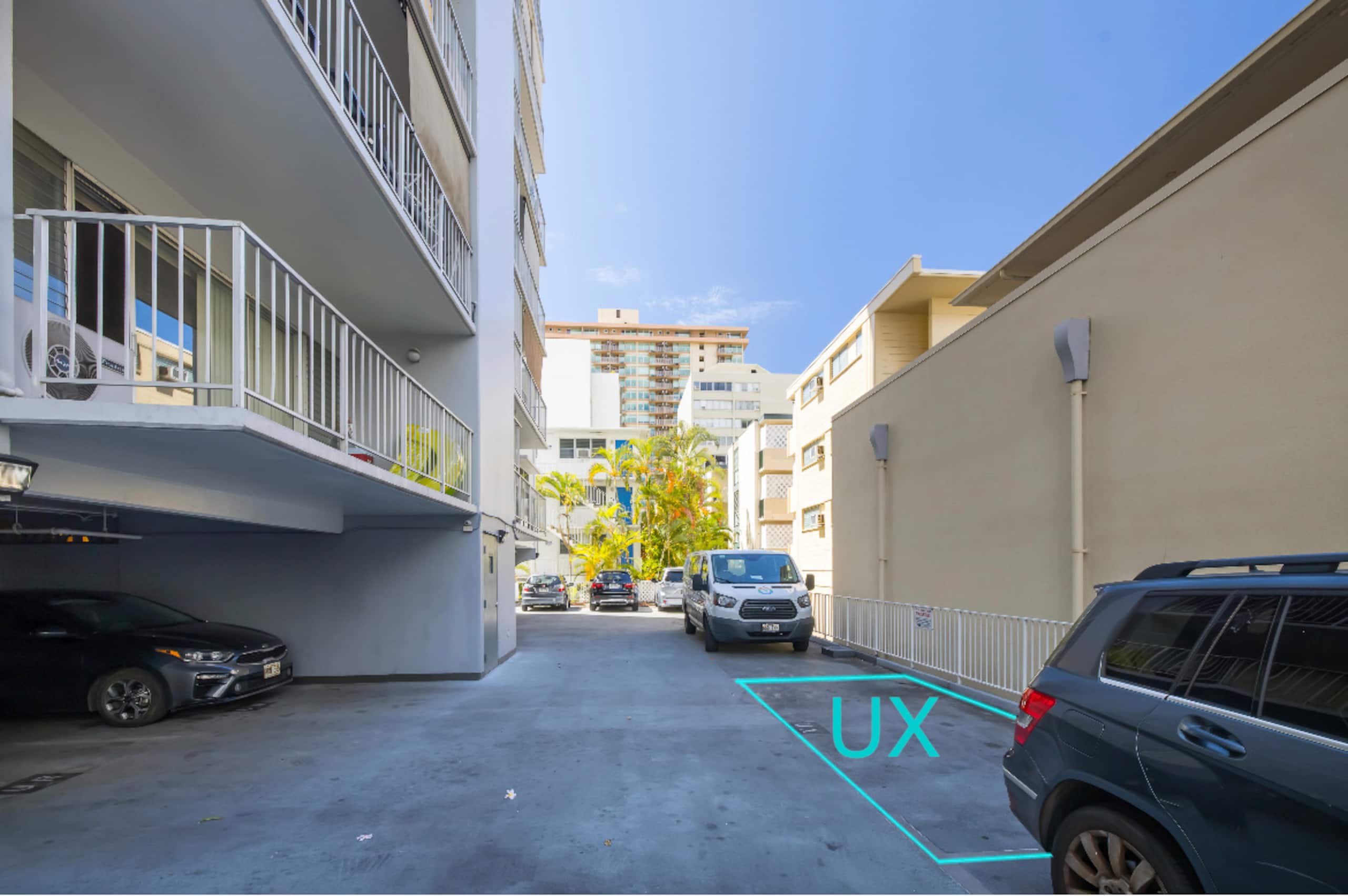 Condo in Honolulu · ★4.94 · 2 bedrooms · 4 beds · 2 private baths - Image 60