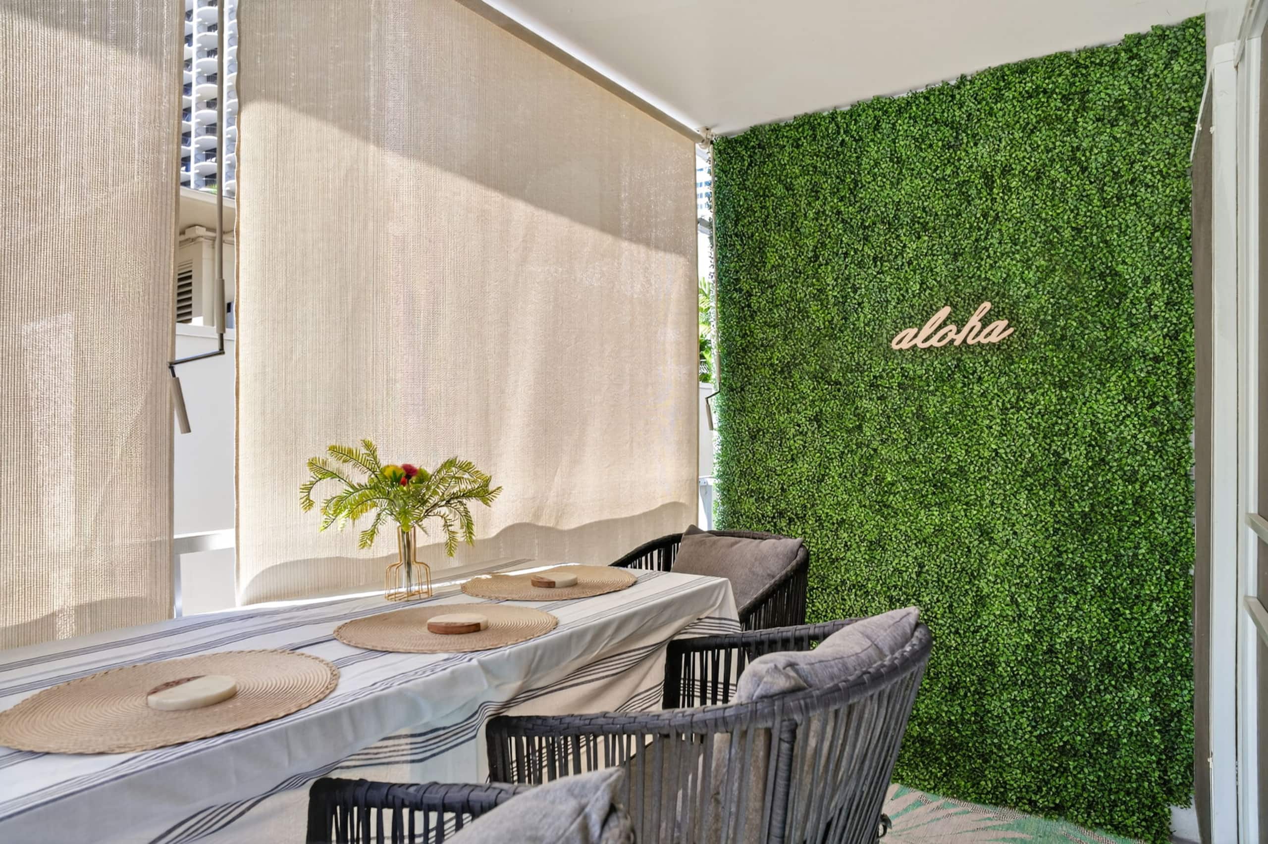 Condo in Honolulu · ★4.94 · 2 bedrooms · 4 beds · 2 private baths - Image 47