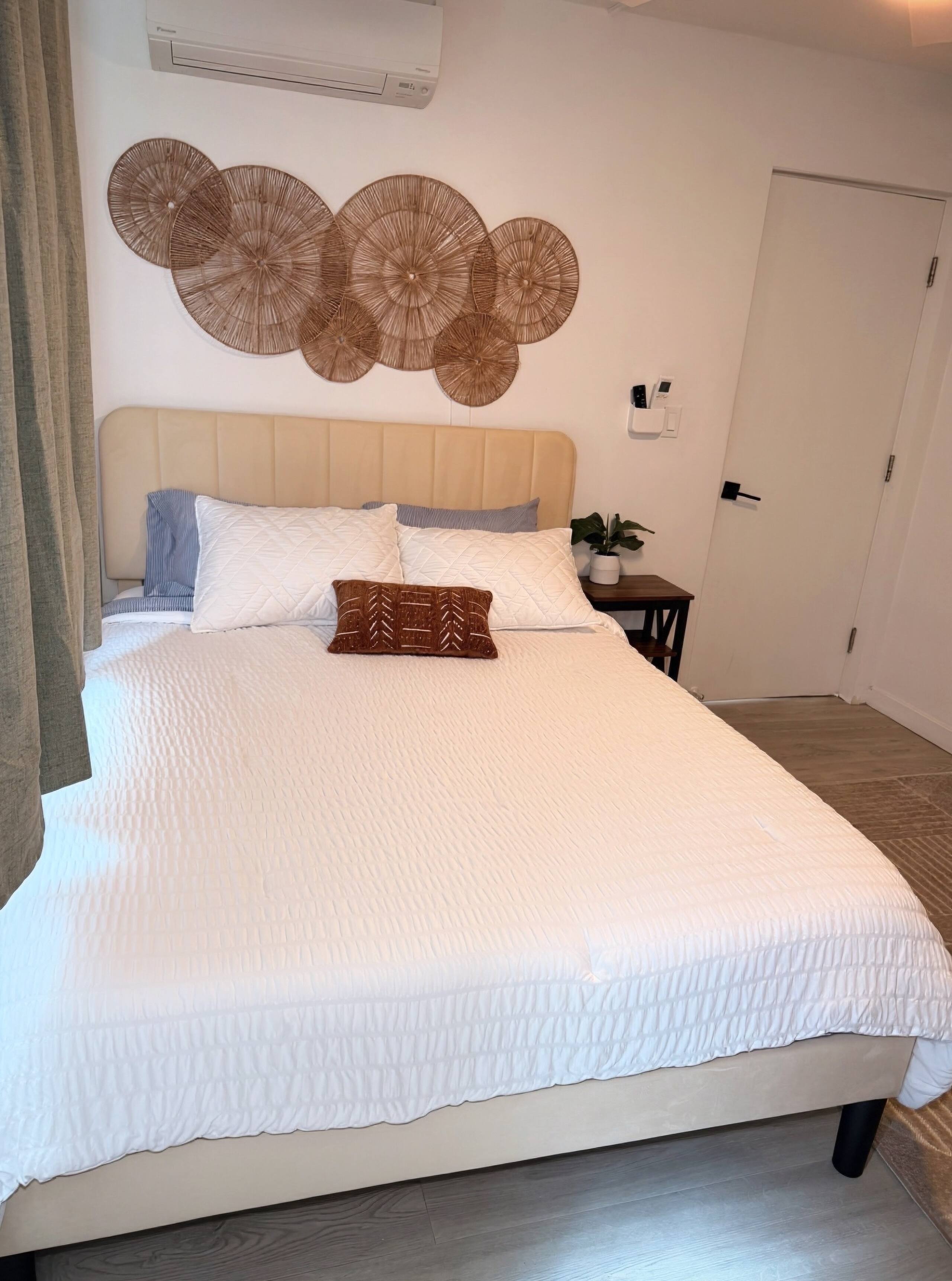 Condo in Honolulu · ★4.94 · 2 bedrooms · 4 beds · 2 private baths - Image 40