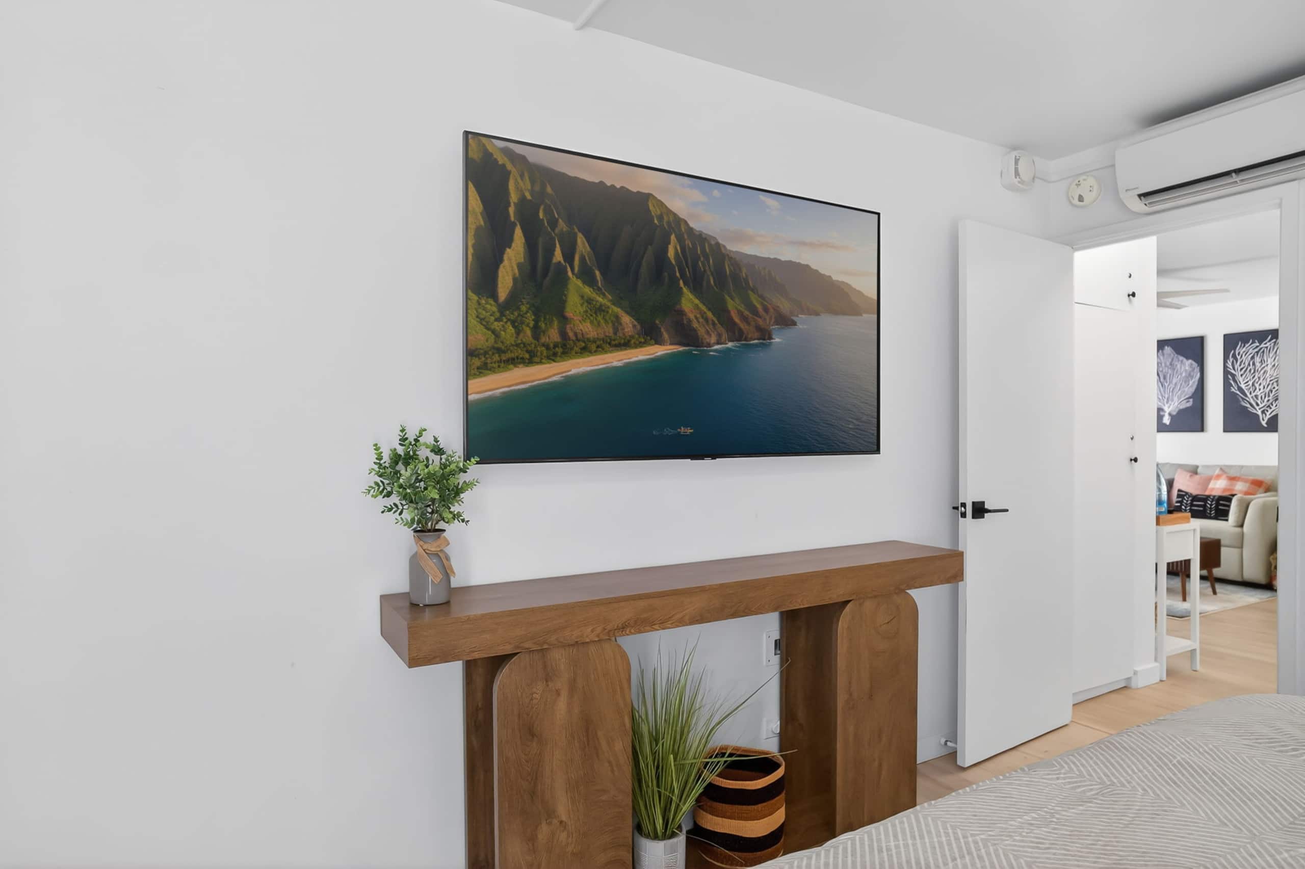 Condo in Honolulu · ★4.94 · 2 bedrooms · 4 beds · 2 private baths - Image 26