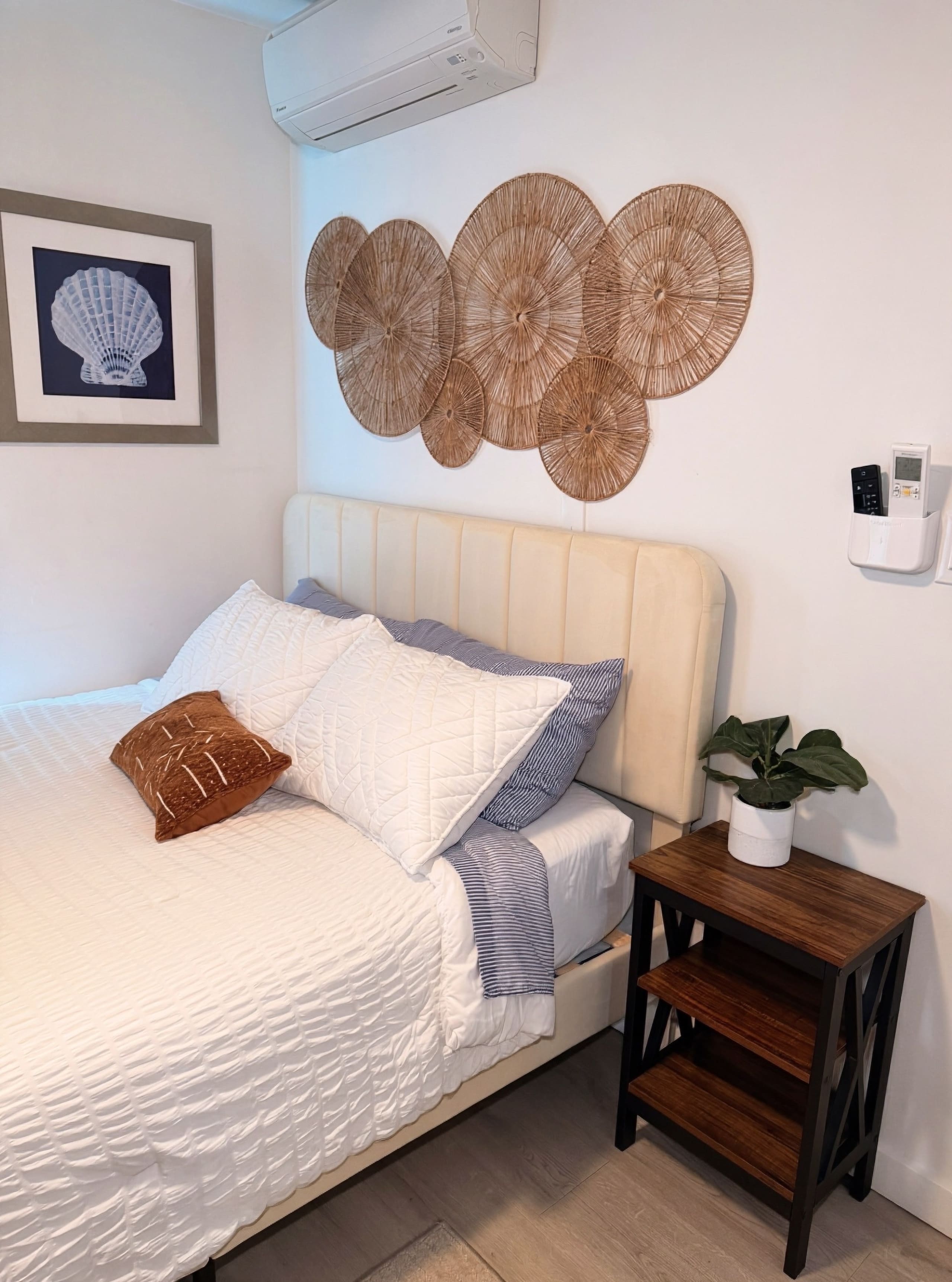 Condo in Honolulu · ★4.94 · 2 bedrooms · 4 beds · 2 private baths - Image 38