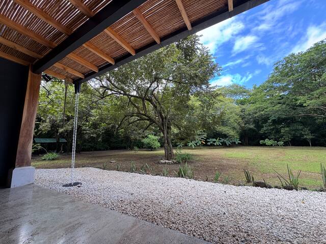 3BR 2BA Island House in Heart of Playa Negra