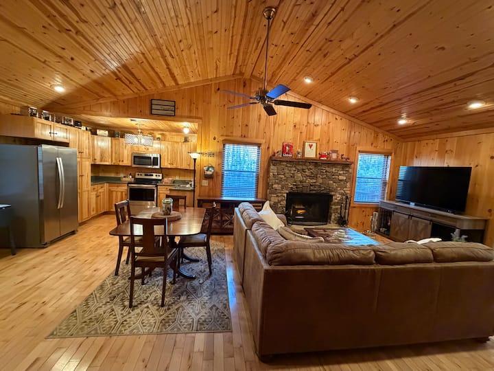 Tiger Creek Retreat Near Lakes, Wineries, & Trails - Moccasin Creek State Park, Clarkesville