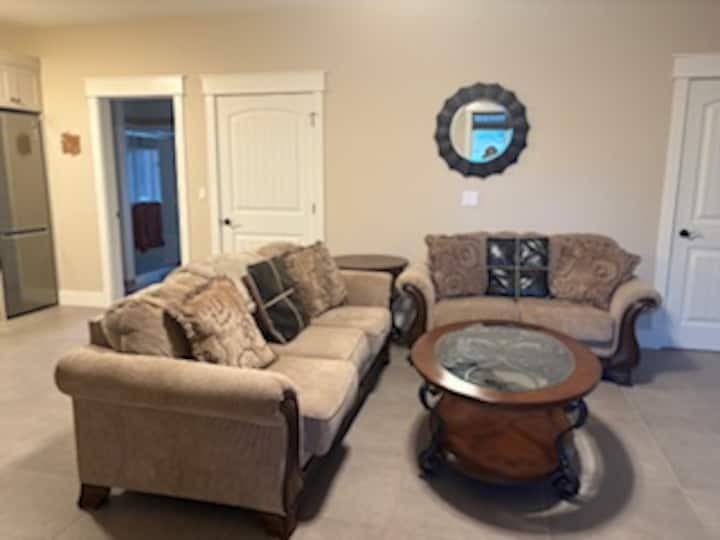 River Willows Vacation Suite - Okanagan Falls