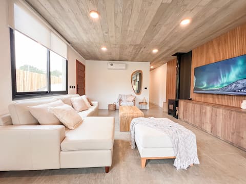 Popular Airbnb listing: Brand new house with pool, 50m from the beach in Punta Colorada