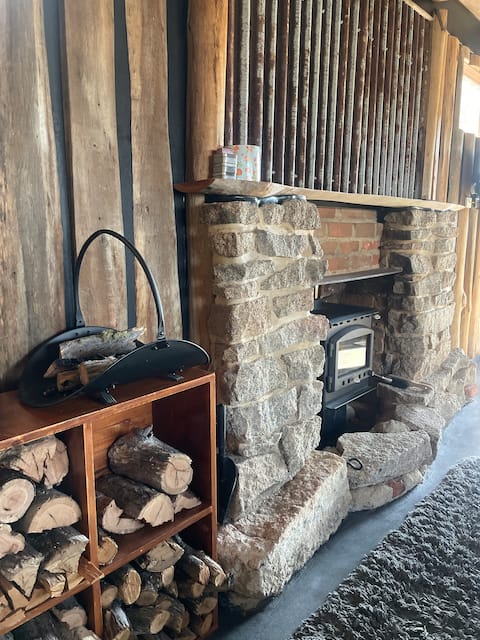 Successful Airbnb property: "Gullies Rise" Cabin Rural, Modern, Mountain Views in Snowy Monaro Regional Council