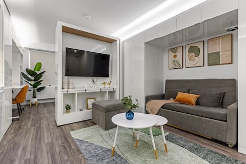 Popular Airbnb listing: Cultural Hub Retreat | Near Museums & Little Italy in Buckeye Shaker Square