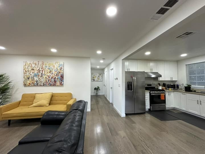 A Comfortable Home - Palo Alto, CA