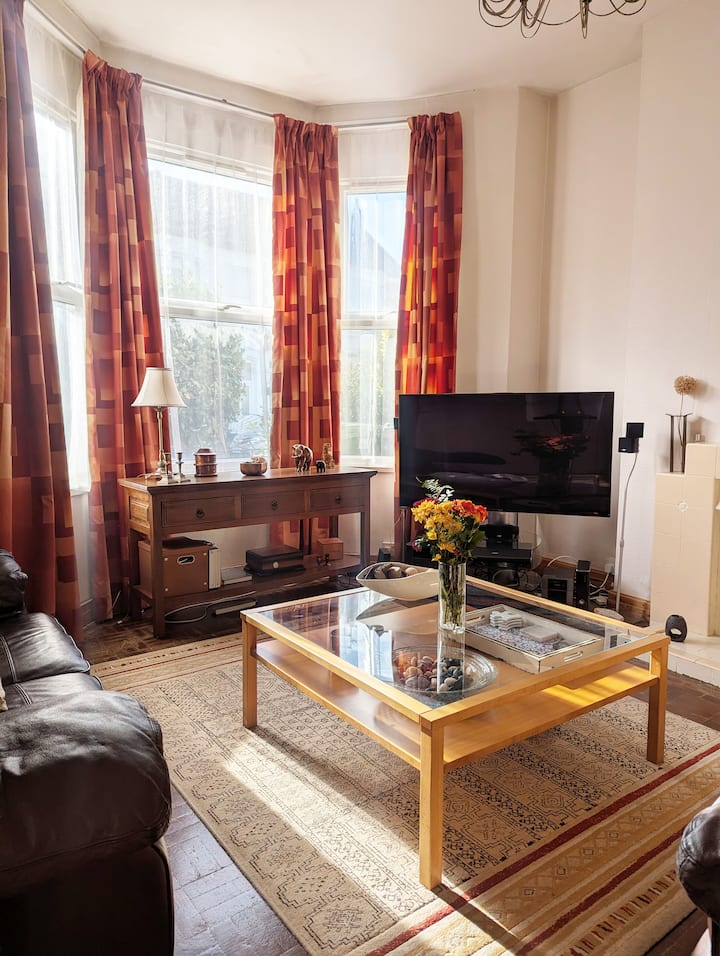 Beautiful 3bdr Home In The Center Of Cardiff - Cardiff